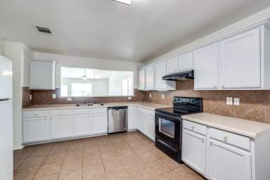 Main picture of 13704 Laramie Hl