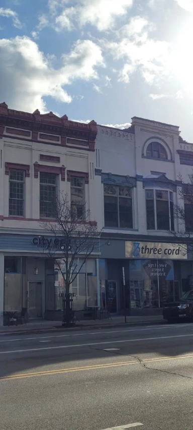 Main picture of 123 1/2 S Main St