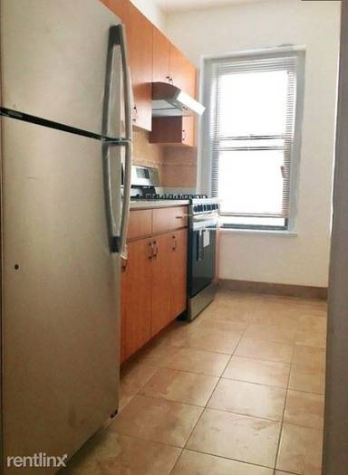 Main picture of 245 96th St