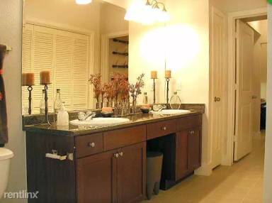 Main picture of 2222 Smith Apartments
