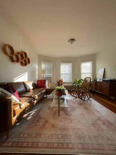Main picture of 153 Rowe St