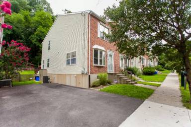 Main picture of 204 Parker Ave