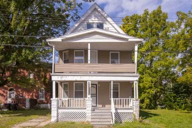 Main picture of 2962 E 66th St