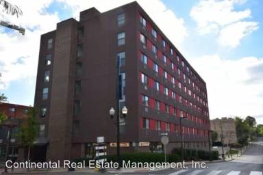 Main picture of Hetzel Plaza