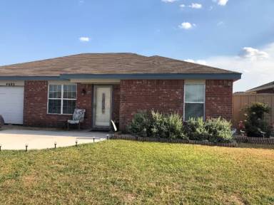 Main picture of 4611 Lloyd Dr