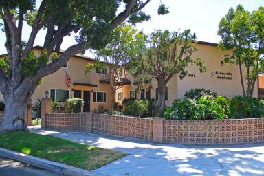 Main picture of 2501 N Glenoaks Blvd