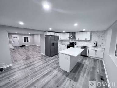 Main picture of 4111 Sunnyside Ave
