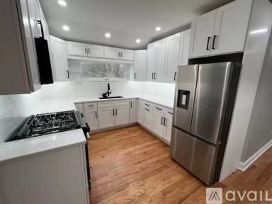 Main picture of 6427 Elm St