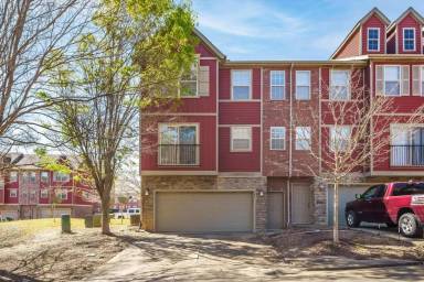 Main picture of 2851 W Redstone Dr