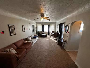 Main picture of 1604 College St