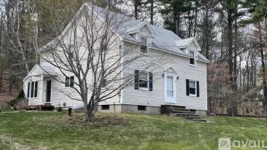 Main picture of 5 N Lowell Rd