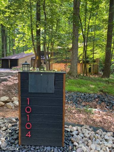 Main picture of 10104 Lloyd Rd