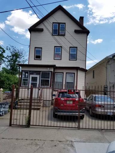 Main picture of 431 Summer Ave