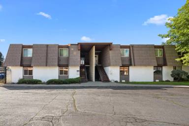 Main picture of 1716 N Pettet Dr