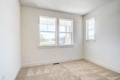 Main picture of 1520 Cyril Way