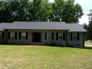 Main picture of 1234 N Dobys Bridge Rd