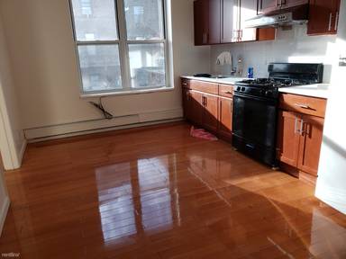 Main picture of 1481 W 8th St