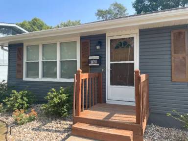 Main picture of 10701 Indiana Ave