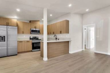 Main picture of 1035 S 39th St