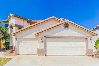 Main picture of 514 W Redwood Dr
