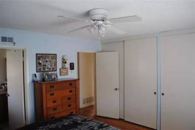 Main picture of 3861 58th St