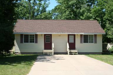 Main picture of 2031 Van Evera Ave