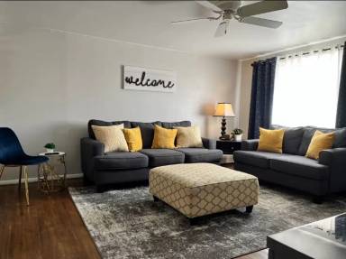 Main picture of 614 Crestridge Ave