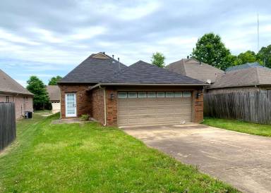 Main picture of 6927 Parkbrook Ln