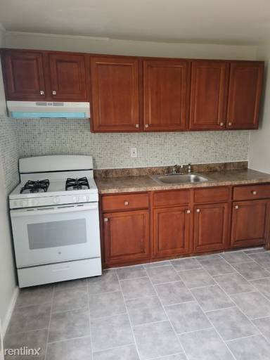 Main picture of 2023 Milton Ave