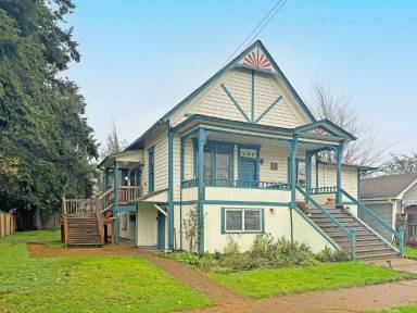 Main picture of 522 Calapooia St SW