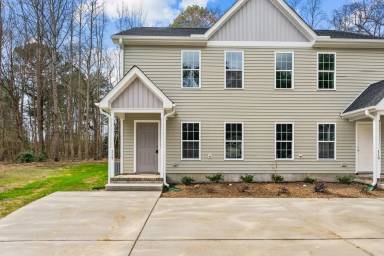 Main picture of 122 Laura Ln