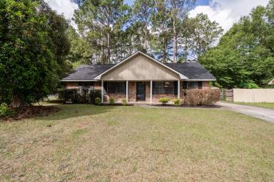 Main picture of 719 Little John Dr