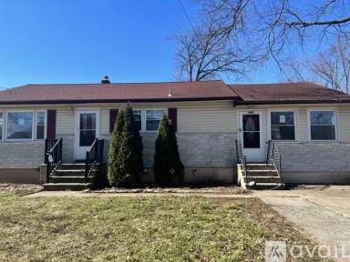 Main picture of 126 Orange St