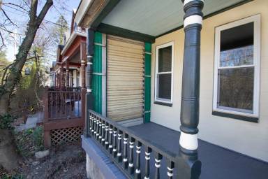 Main picture of 208 Green St