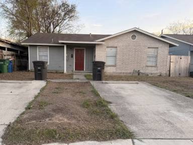 Main picture of 812 W Olmos Dr