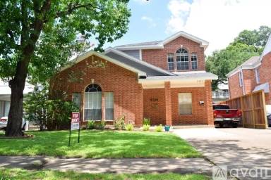 Main picture of 2324 Sheridan St