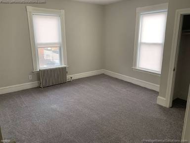 Main picture of 21 Linden St