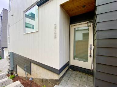 Main picture of 3731 S Dawson St