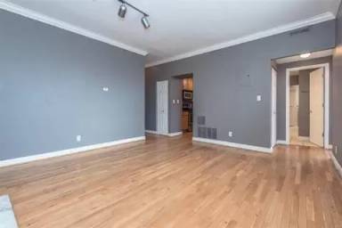 Main picture of 5667 Waterman Blvd