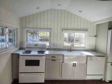 Main picture of 305 North Dr