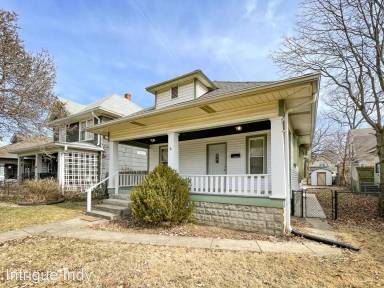 Main picture of 1305 N Parker Ave