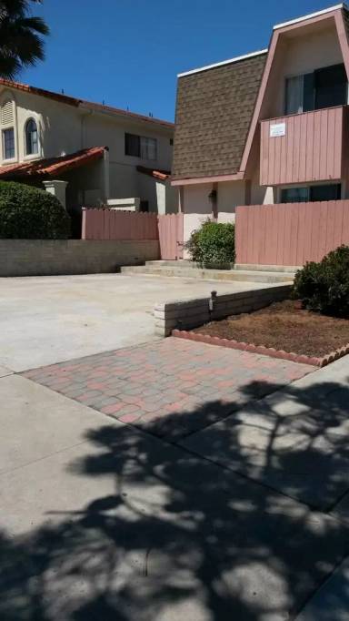 Main picture of 5050 Del Monte Ave