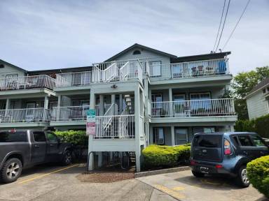 Main picture of 1119 N Forest St