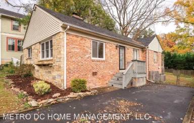 Main picture of 2249 N Madison St