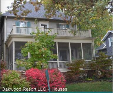 Main picture of 1163 S Oakwood Circle Dr