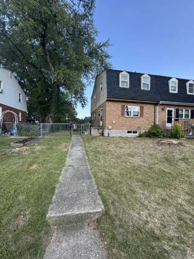 Main picture of 613 Kingston Rd