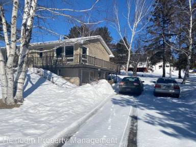 Main picture of 103 W Niagara St