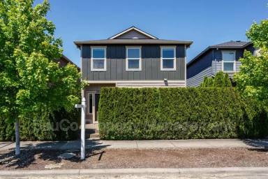 Main picture of 2997 25th Ave