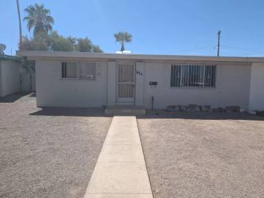 Main picture of 1454 E Iowa Dr