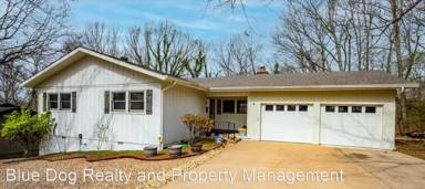 Main picture of 2 Evans Ln